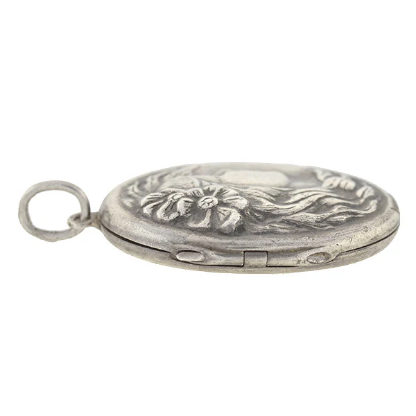 Art Nouveau Sterling Silver Repousse Woman Locket - Image 4