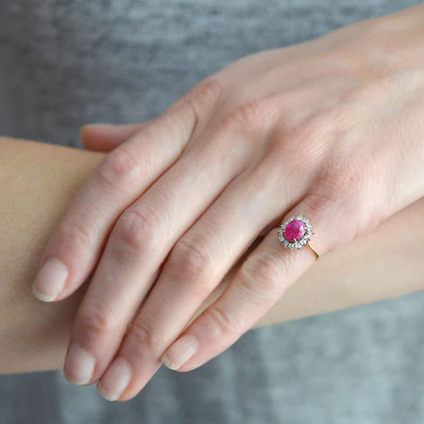 Late Art Deco 14kt 1ctw Ruby Cabochon Diamond Cluster Ring - Image 7