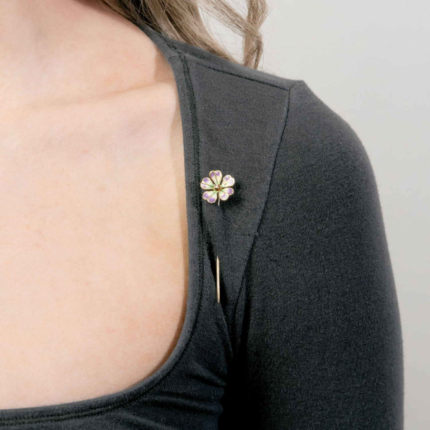 Art Nouveau 14k Diamond and Enamel Flower Stickpin - Image 4