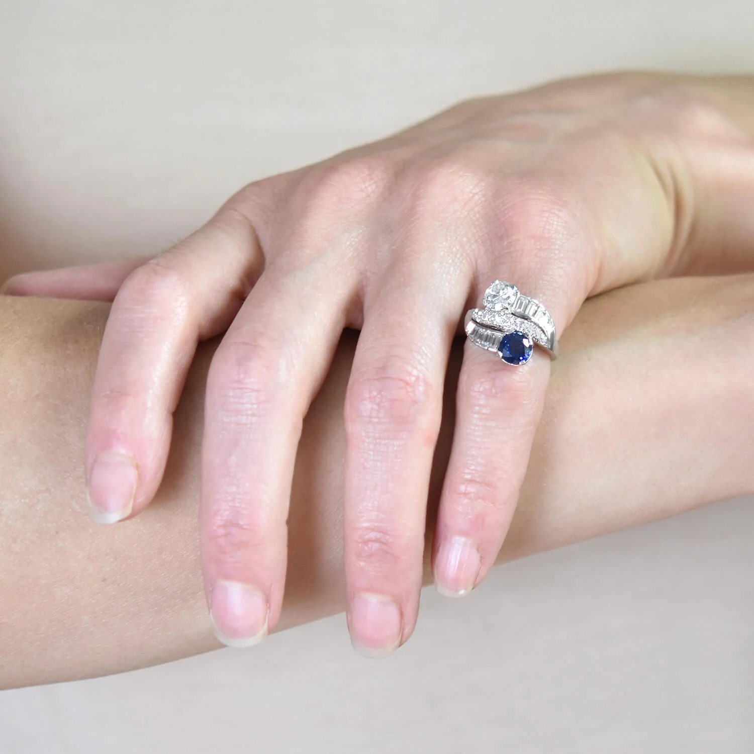 C.D. PEACOCK Art Deco Platinum Diamond + Sapphire Ring - Image 7