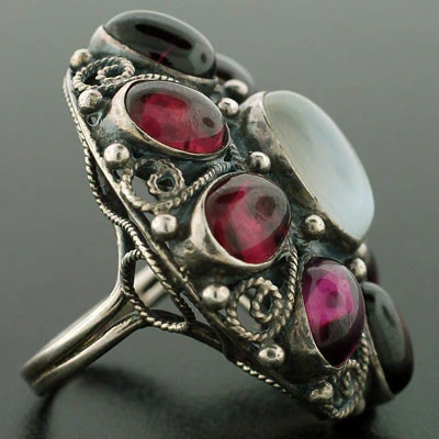 Early Retro Huge Sterling Moonstone & Garnet Cluster Ring - Image 3