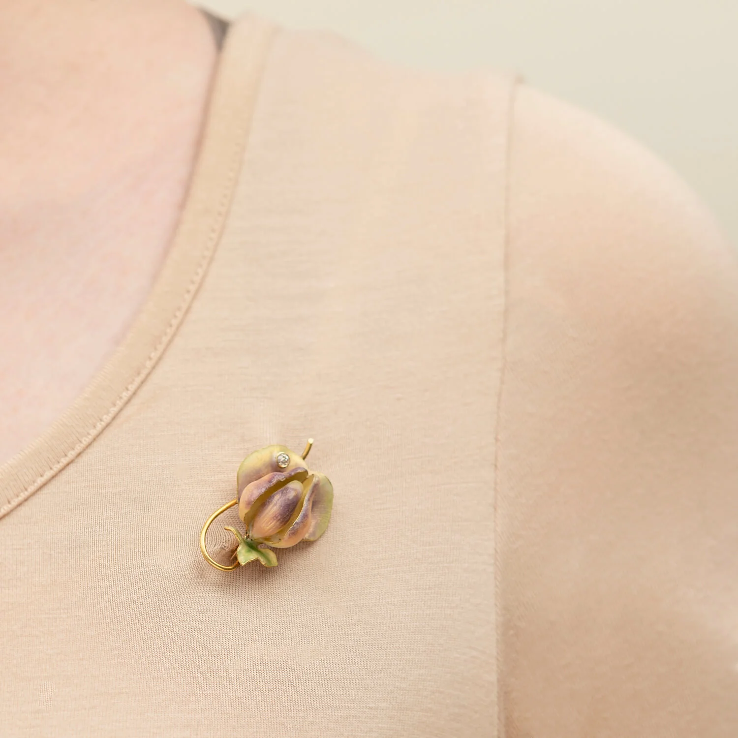 Edwardian 10k Enamel + Diamond Sweet Pea Pin/Pendant - Image 5