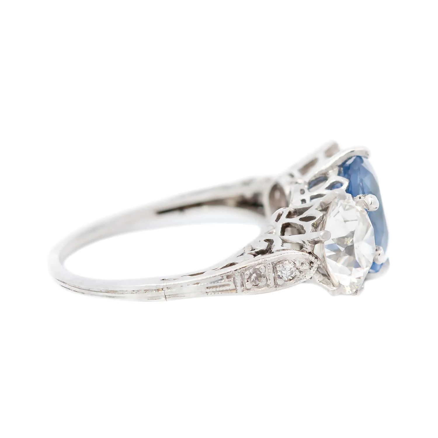 Edwardian Platinum GIA No Heat Sapphire and Diamond Three Stone Ring - Image 3