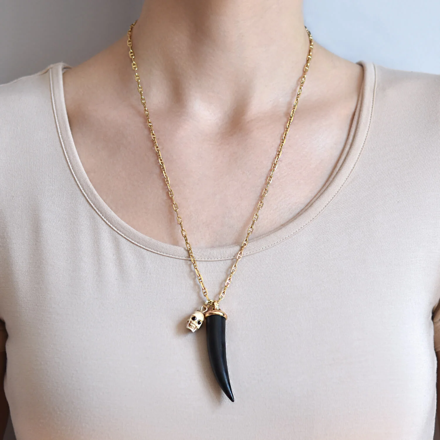 Estate 18kt/14kt Carved Bone Skull + Wood Horn Pendant Compilation Necklace - Image 7