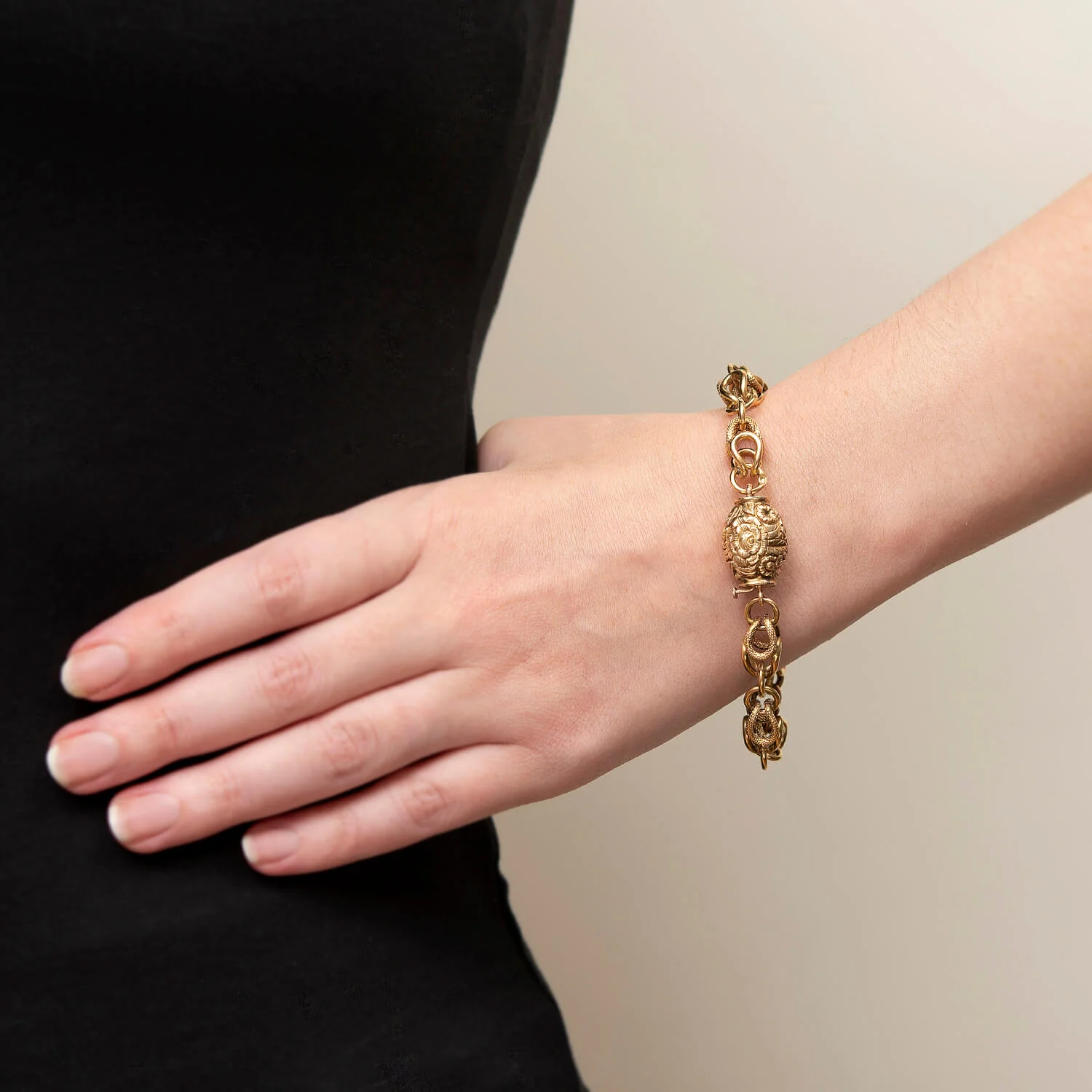Georgian 15k Fancy Textured Link Chain Bracelet - Image 5