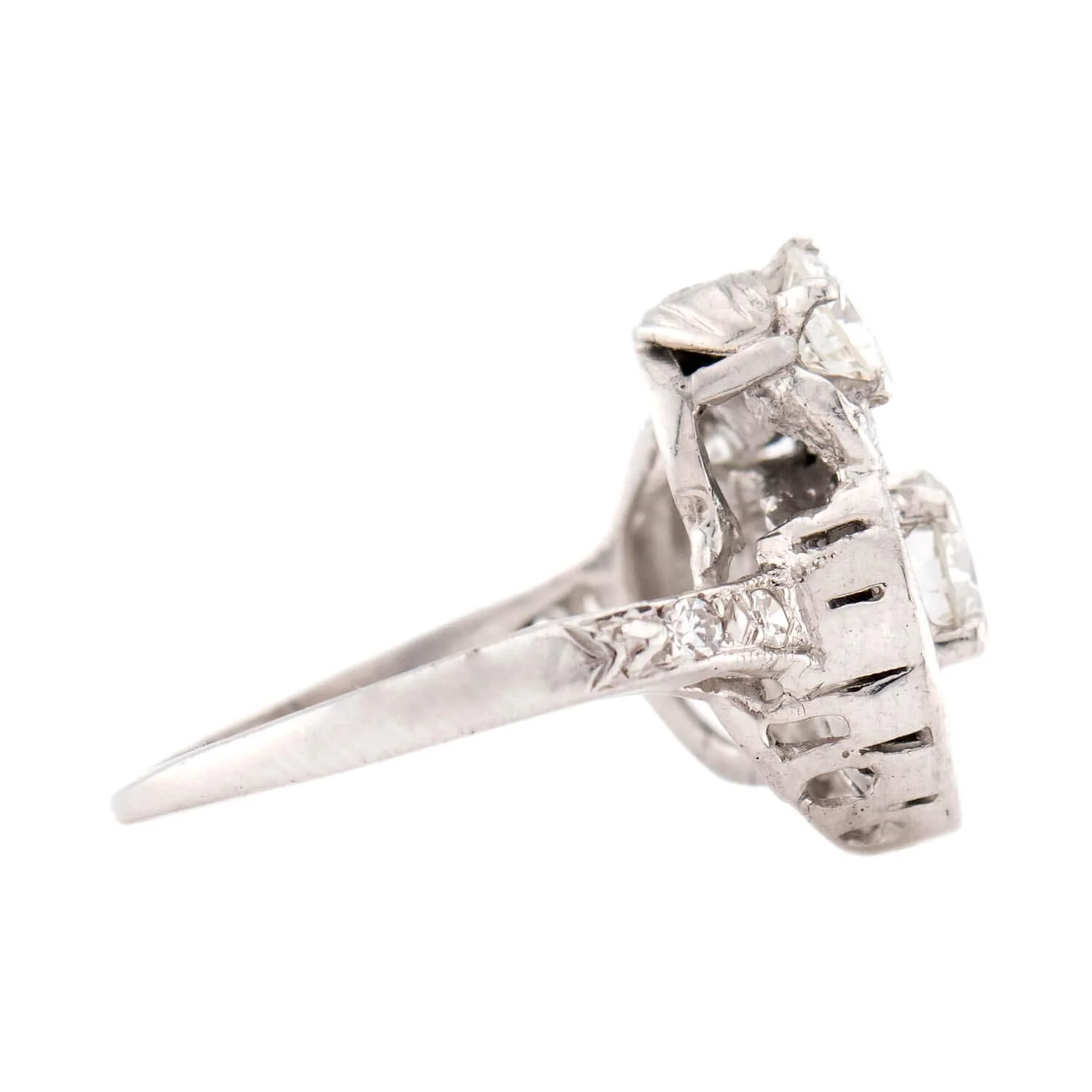Late Art Deco Platinum Diamond Heart Motif Cluster Ring - Image 3