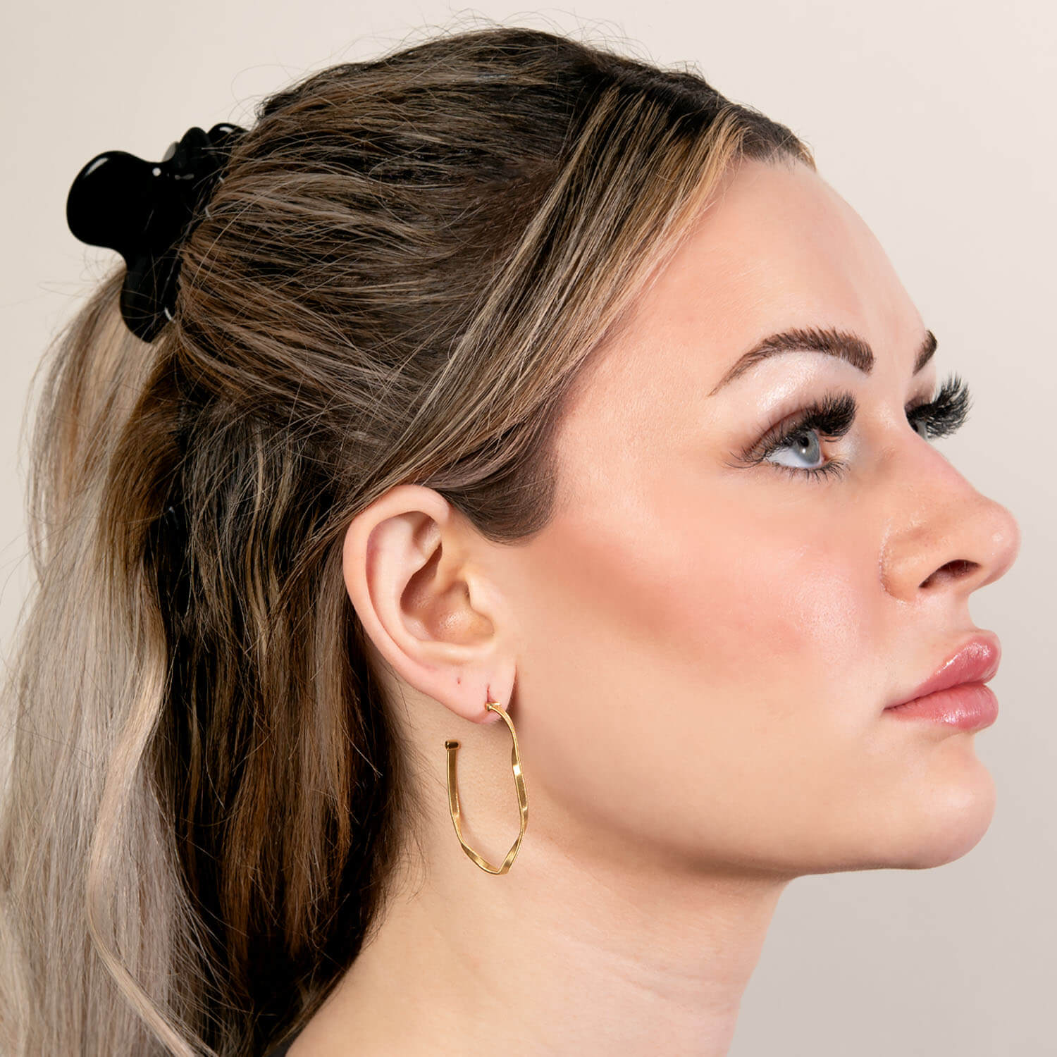 MARCO BICEGO Estate 18k Italian Marrakech Hoop Earrings - Image 5
