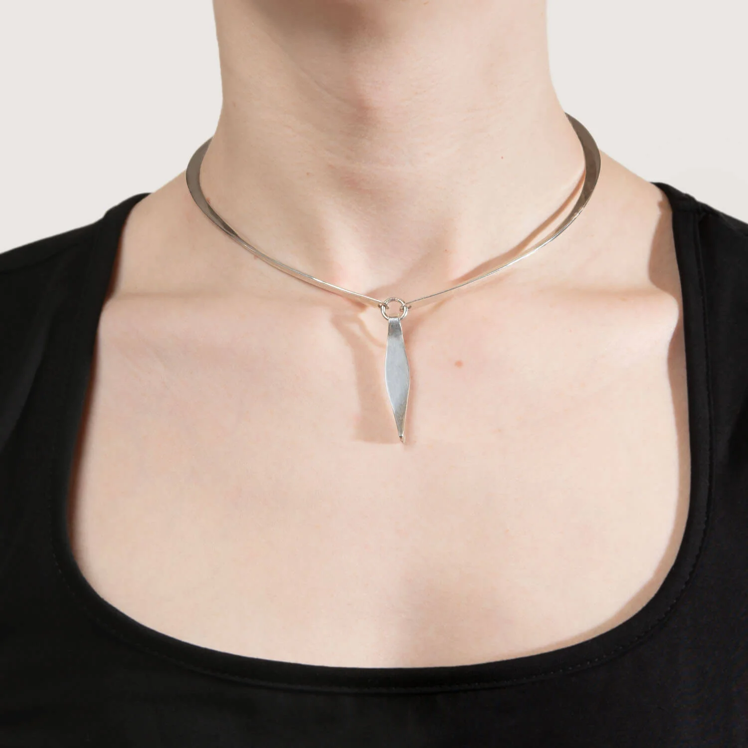 OLD NEWBURY CRAFTERS for CARTIER Vintage Sterling Silver Choker Necklace - Image 10