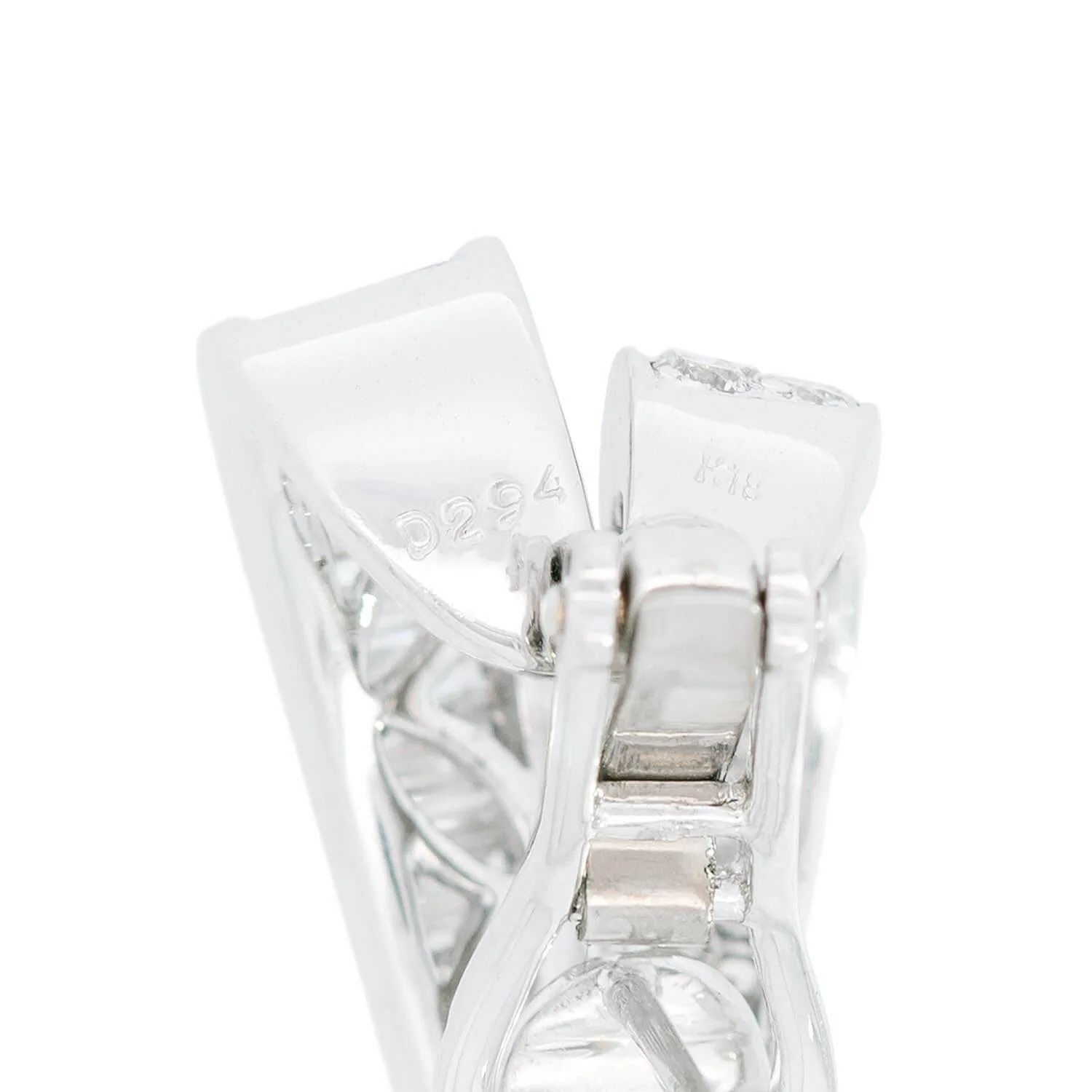 Retro 18k Diamond Teardrop Earrings - Image 4