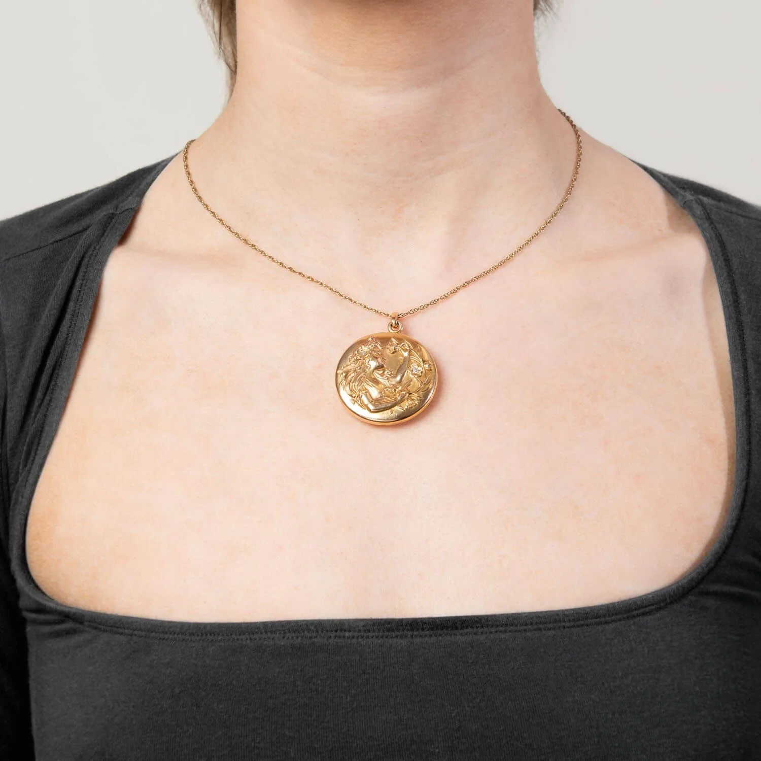 RIKER BROS Art Nouveau 14k Diamond & Enamel Repousse Locket - Image 6