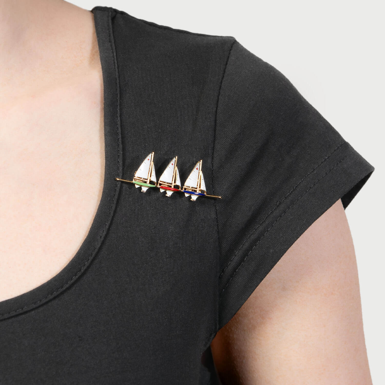 SLOAN & CO. Retro 14k Enamel Sailboat Pin - Image 4