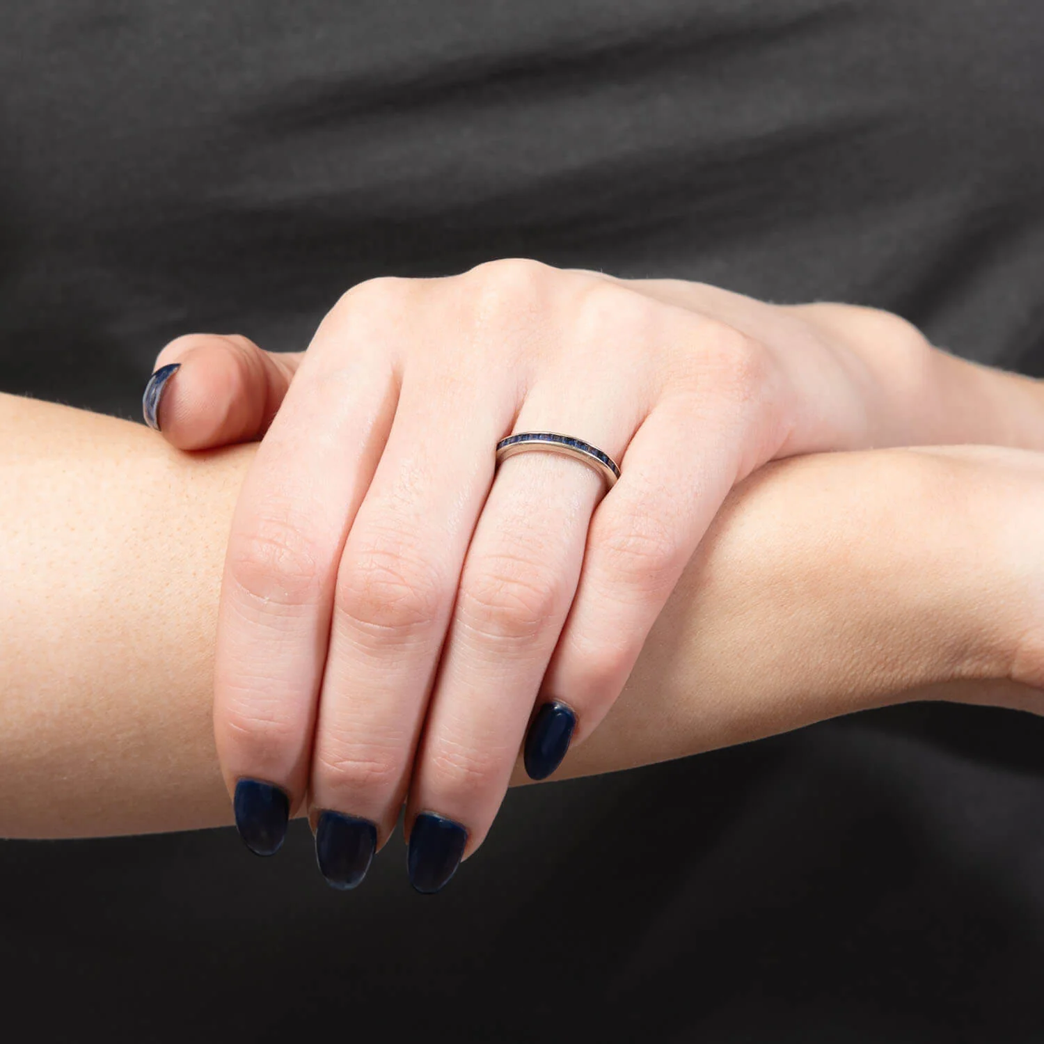 TIFFANY & CO Art Deco Platinum Sapphire Eternity Band - Image 5