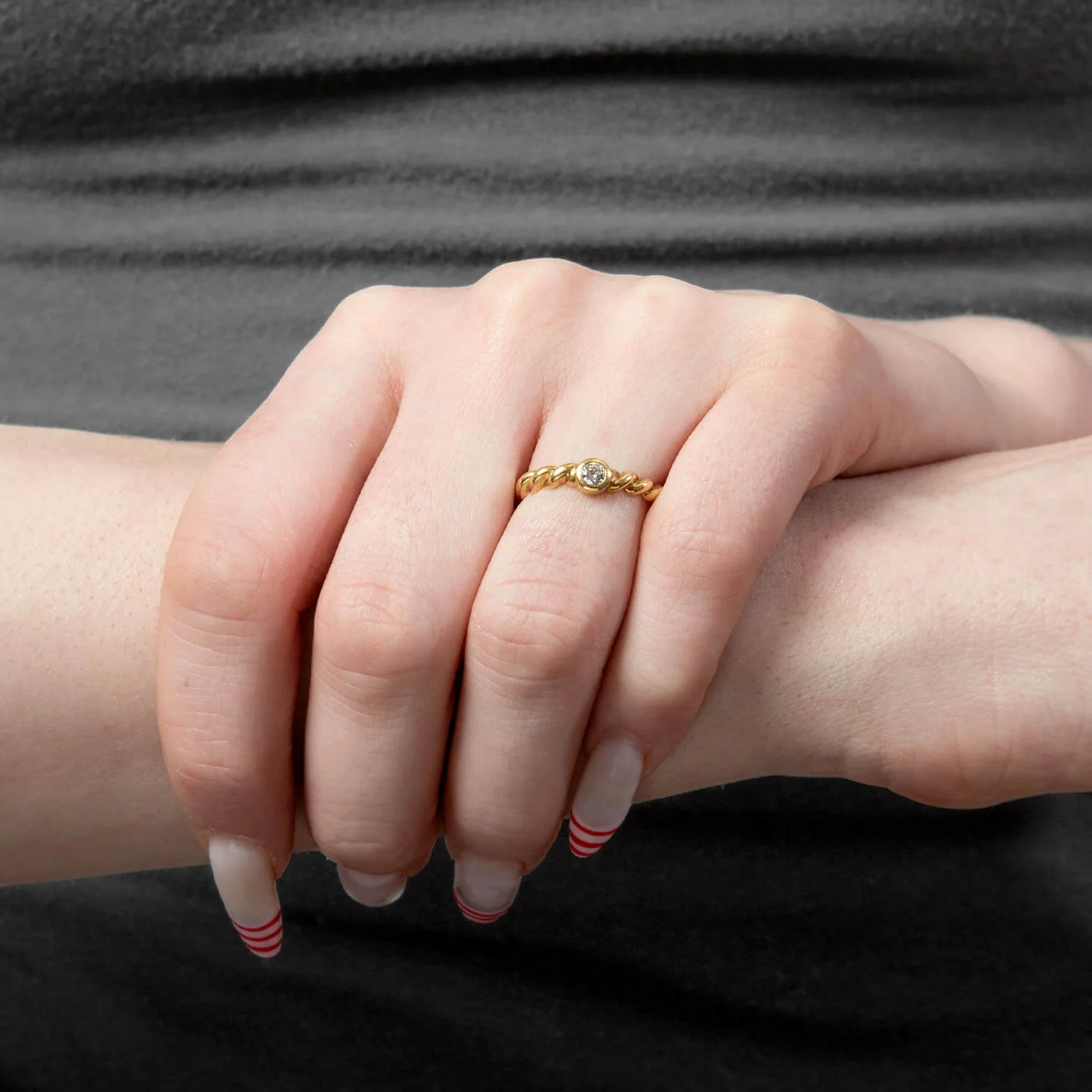 TIFFANY & CO. Estate 18k Diamond Ring - Image 6
