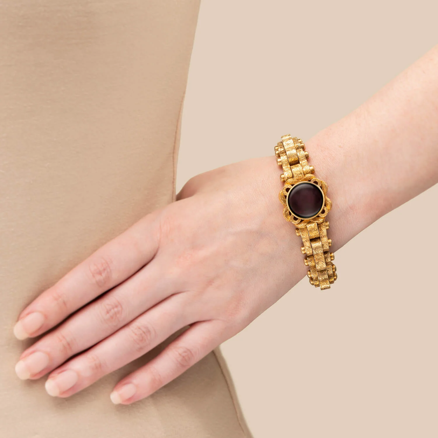 Victorian 15k Repousse + Garnet Mourning Link Bracelet - Image 8