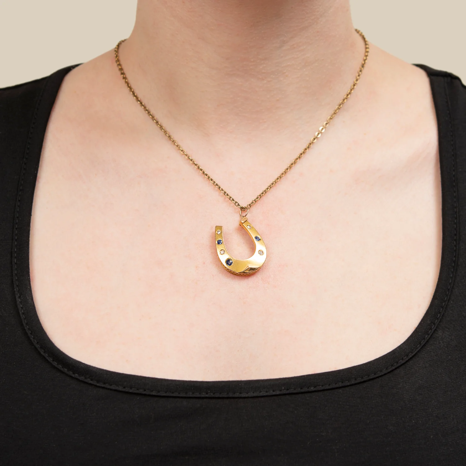 Victorian 18kt Diamond and Sapphire Horseshoe Pendant - Image 4