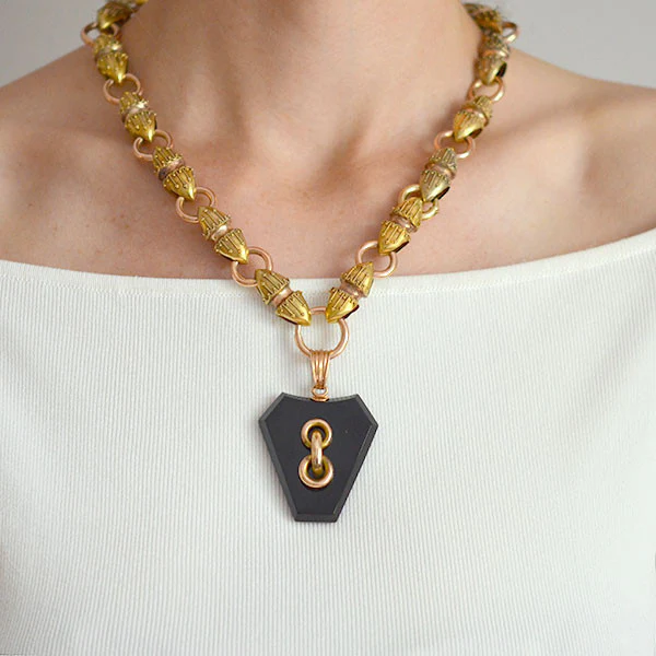 Victorian 18kt Etruscan Urns Book Chain Necklace - Image 7