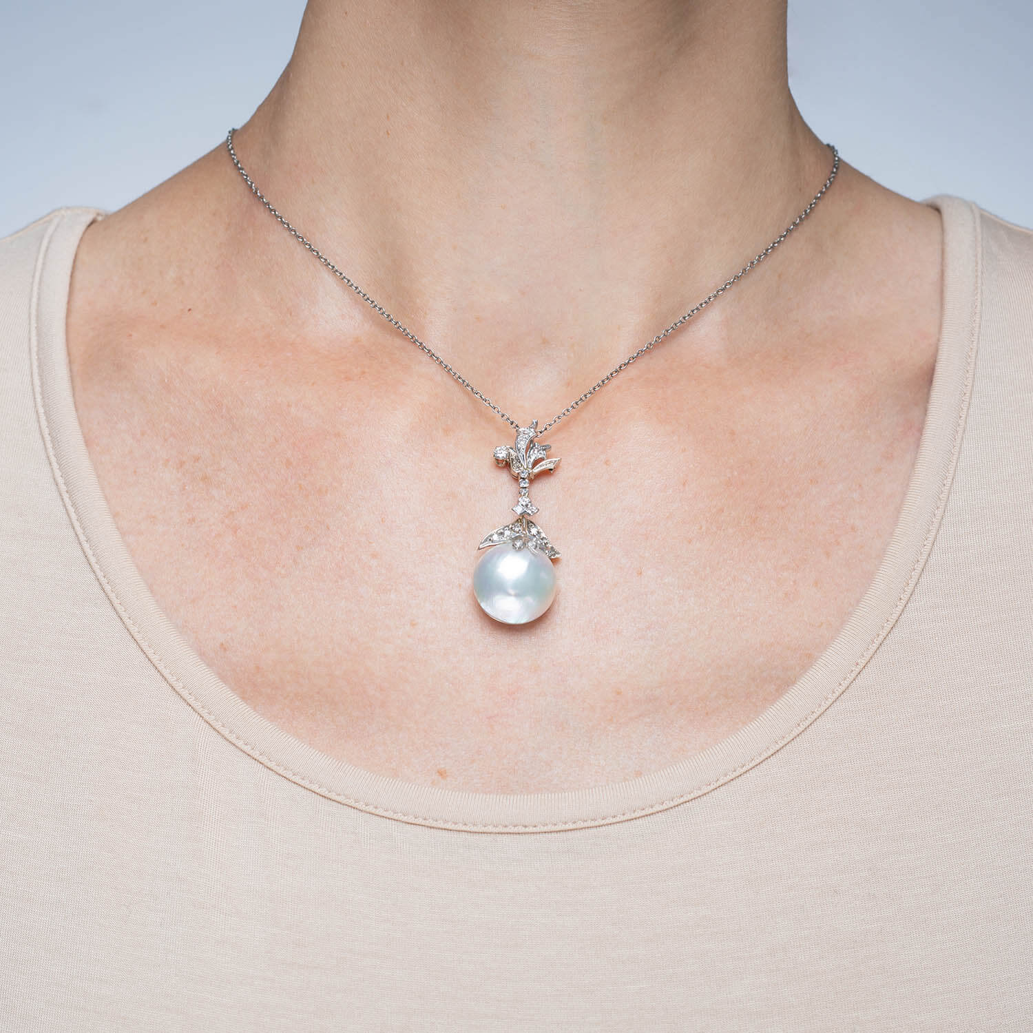 Vintage 14kt Mabe Pearl + Diamond Pendant 0.75ctw - Image 5