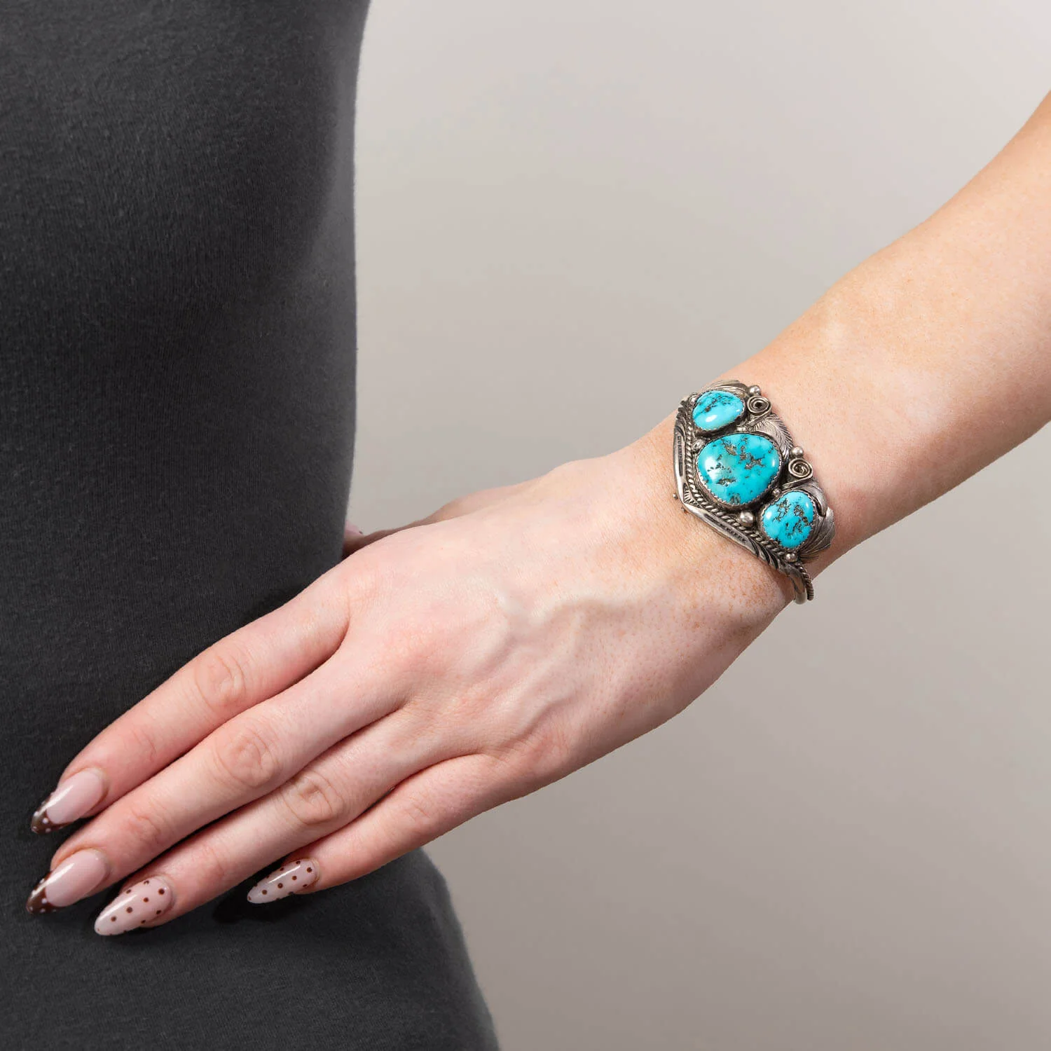 Vintage Native American Sterling Silver Turquoise Cuff Bracelet - Image 5